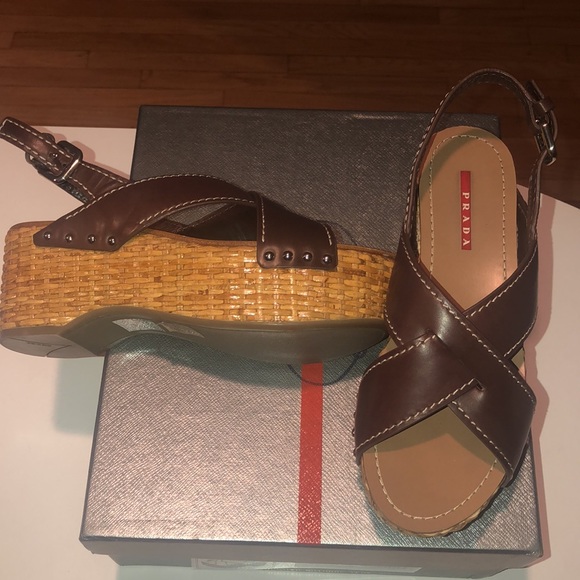 Prada women’s 37.5 platform leather shoes - Picture 1 of 7